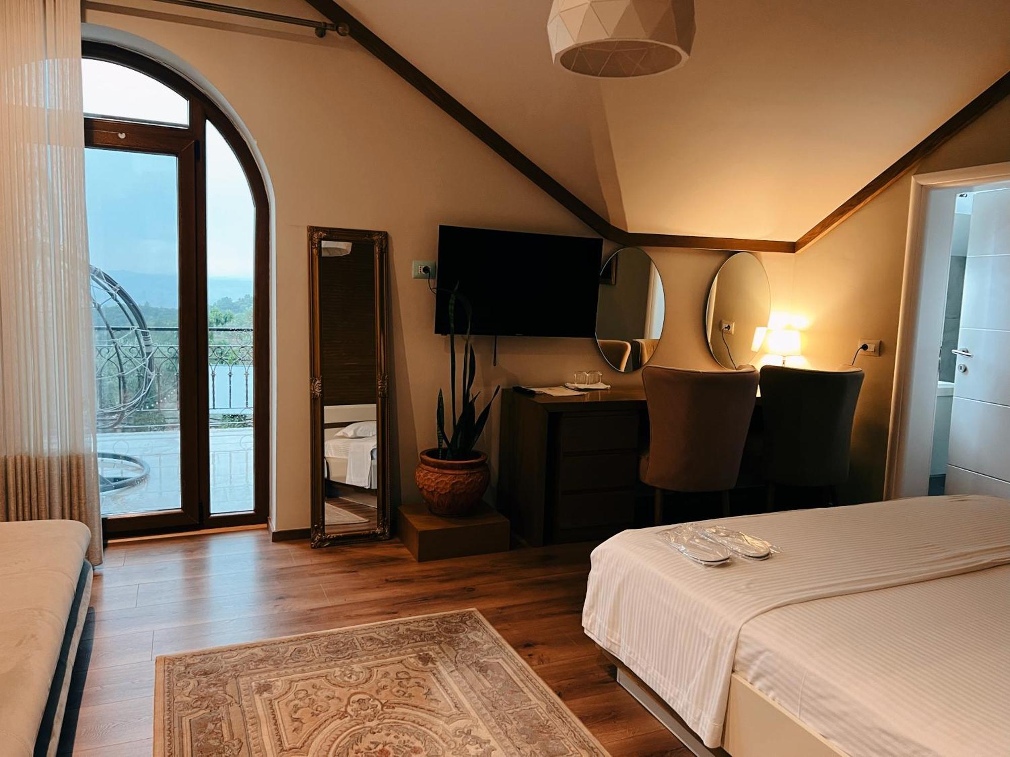 Chateau Fasel Тирана Экстерьер фото